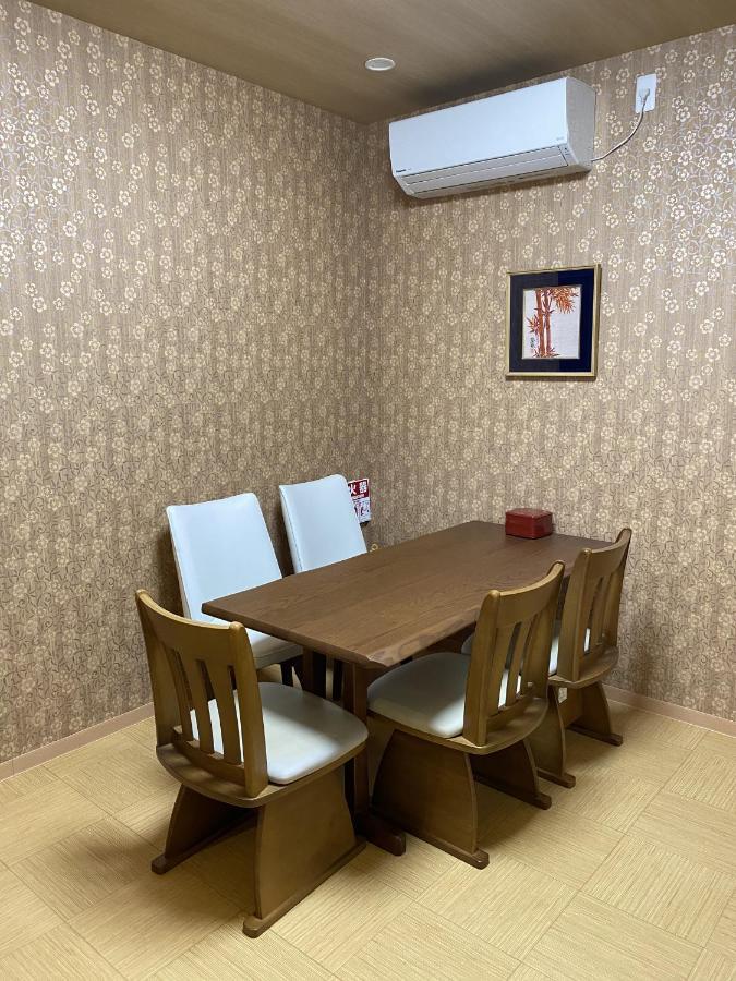 Wutong-40 Minutes Direct To Kansai Airport And 5 Minute Walk To Jr Or Subway Or Nankai Line And 1 Minute To Tsutenkaku The Landmark Of Osaka And Many Japanese Bistros Nearby Exterior photo